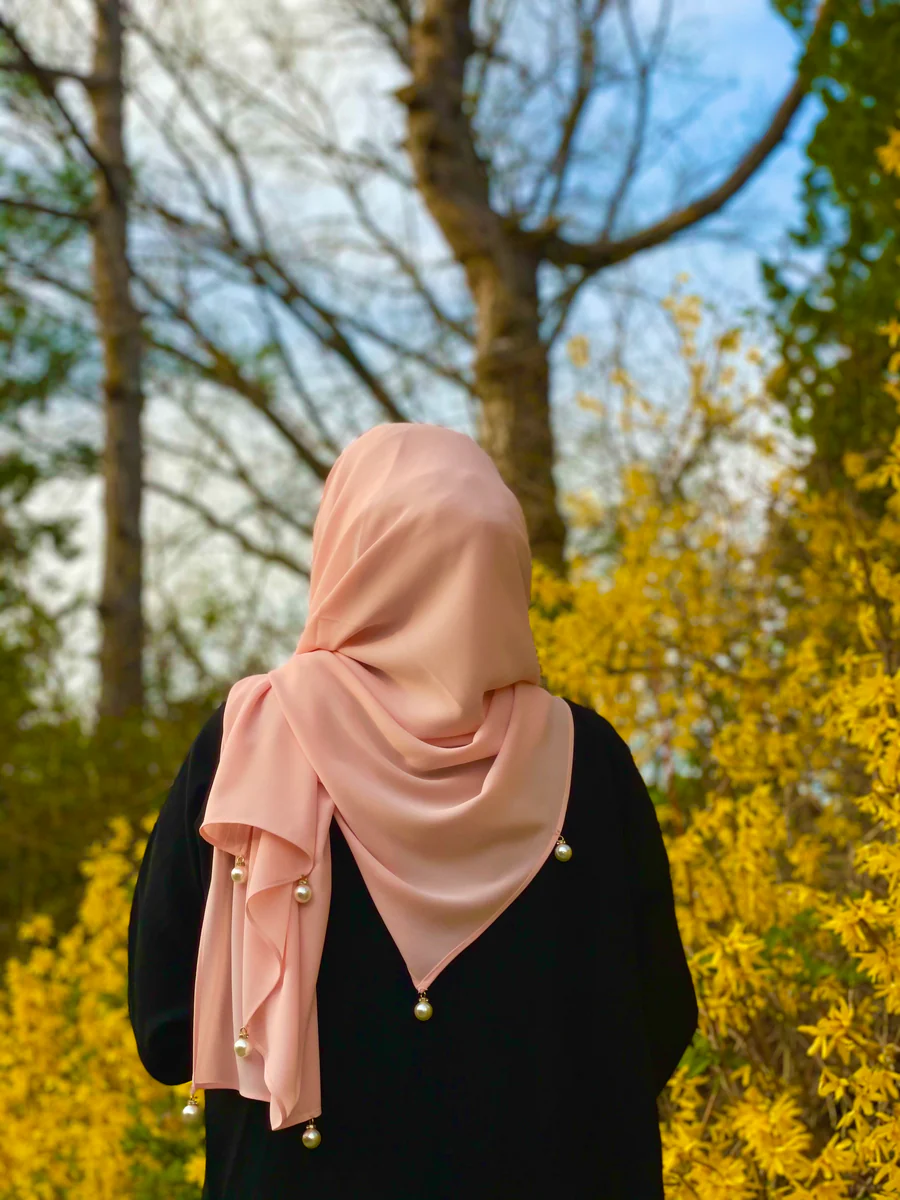 Big Moti Latkan Hijab | Malaysian Diamond Georgette | 170 cm x 70 cm | Elegant Party & Daily Wear Hijab