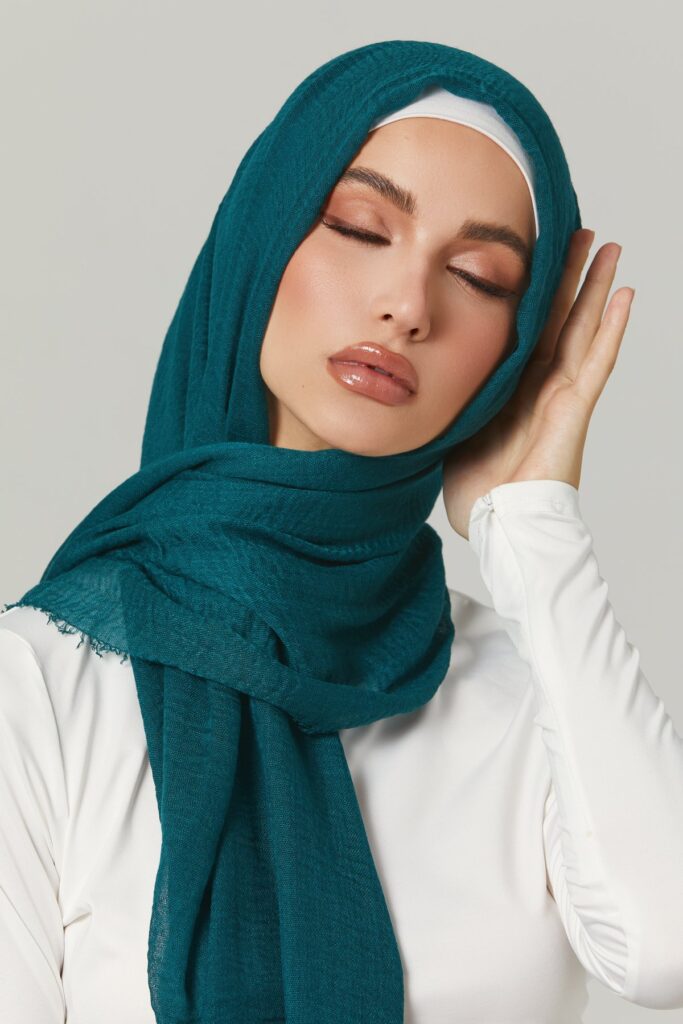 CRINKLE COTTON HIJAB FOR WOMEN 70 CM BY 180 CM