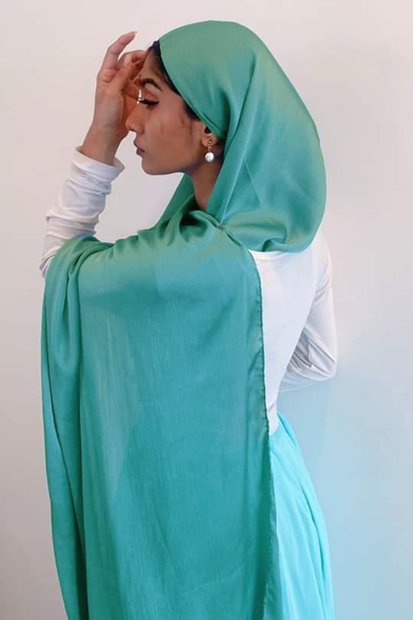 MUNA SATIN HIJAB
