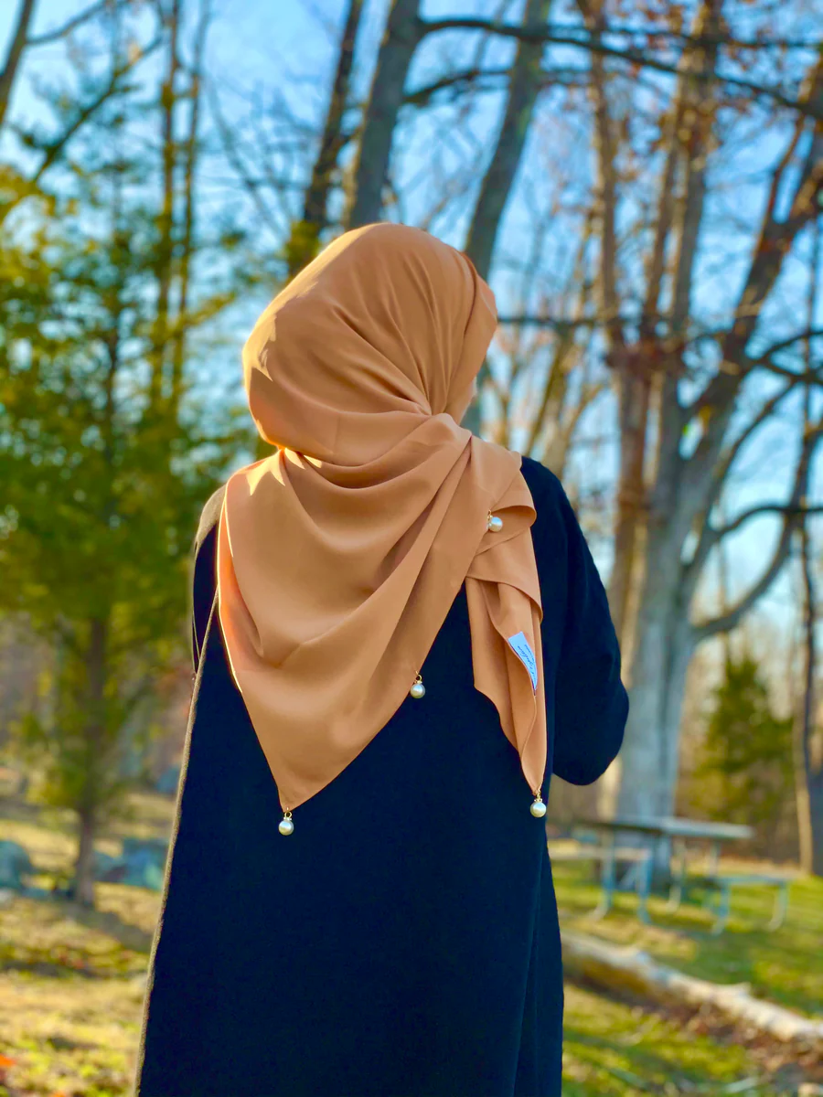 Big Moti Latkan Hijab | Malaysian Diamond Georgette | 170 cm x 70 cm | Elegant Party & Daily Wear Hijab